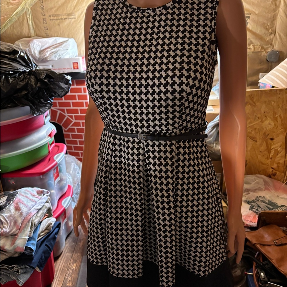 Women’s Calvin Klein Black and White Houndstooth Dress Size 6P